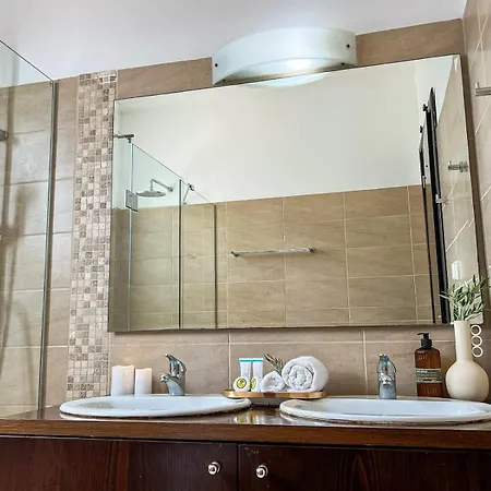 Vila Yellow Butterfly With Private Pool And Sea View Near Lindos -